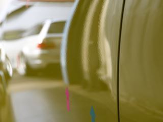 スイフト 左フロントドアのデントリペア後・景色での確認