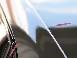 ポルシェ カイエンピラーの少し深めなへこみ修理後・景色での確認